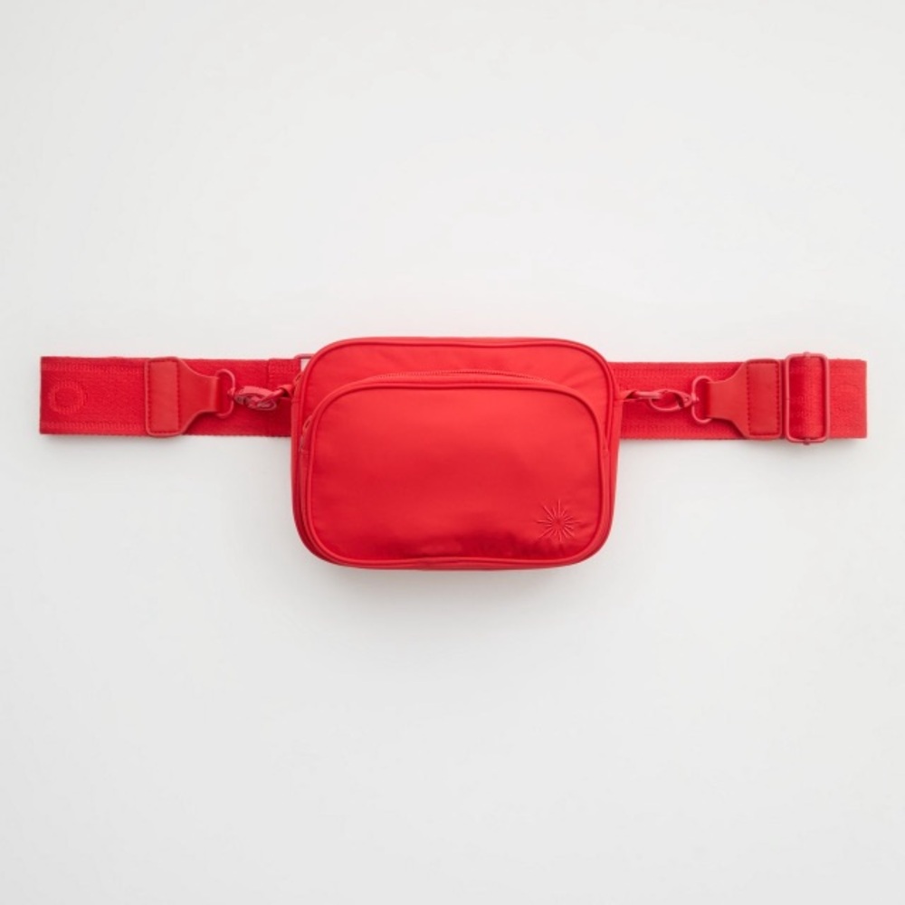 NWT Aerie Makin' Moves Crossbody Bag in Red. - Picture 3 of 11